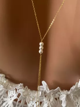 Collier de dos de mariée Cascade d’Ivoire– Perles nacrées Swarovski & cristaux scintillants