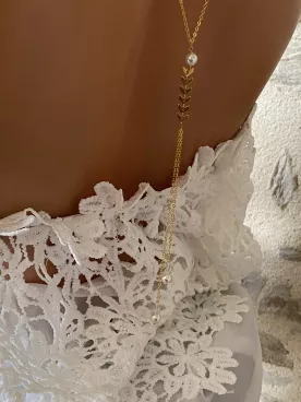 Collier de dos mariée Séréna