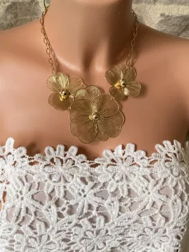 Collier  Fleurs en Scène XXL – bijou floral élégant et audacieux pour mariée ou soirée