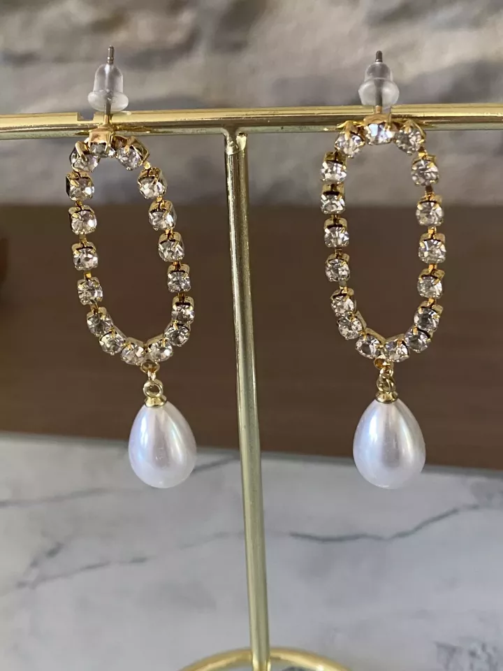 Boucles d’oreilles Alba mariage dorées – fermoir ovale strassé – Doré Or 16K