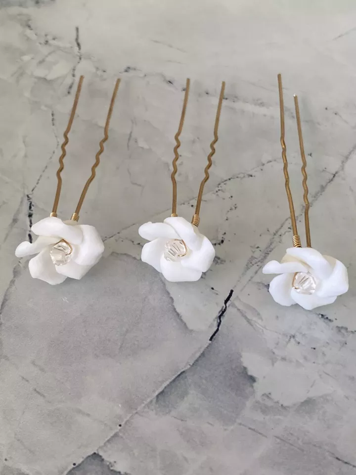Lot de 3 pics à cheveux mariée Florella – Fleurs nacrées en porcelaine froide et perles de cristal