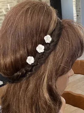 Lot de 3 pics à cheveux mariée Florella – Fleurs nacrées en porcelaine froide et perles de cristal
