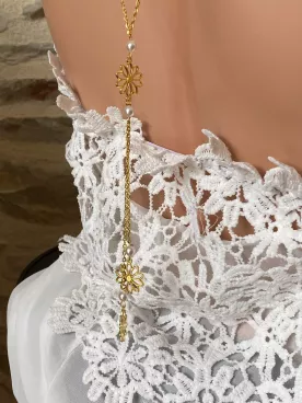 Collier de Dos Mariée Fleurs d’Éclat – Perles Nacrées Swarovski & Tombants Floraux Dorés