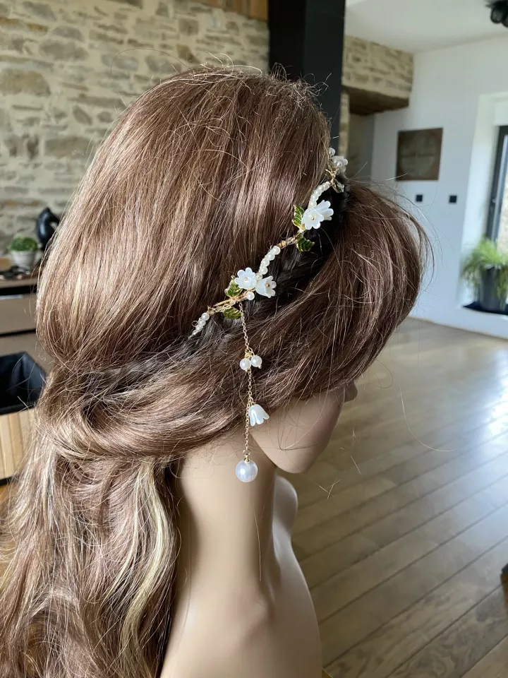 Serre-tête Mariée Anémone – Fleurs Nacrées, Feuillage & Descente de Perles