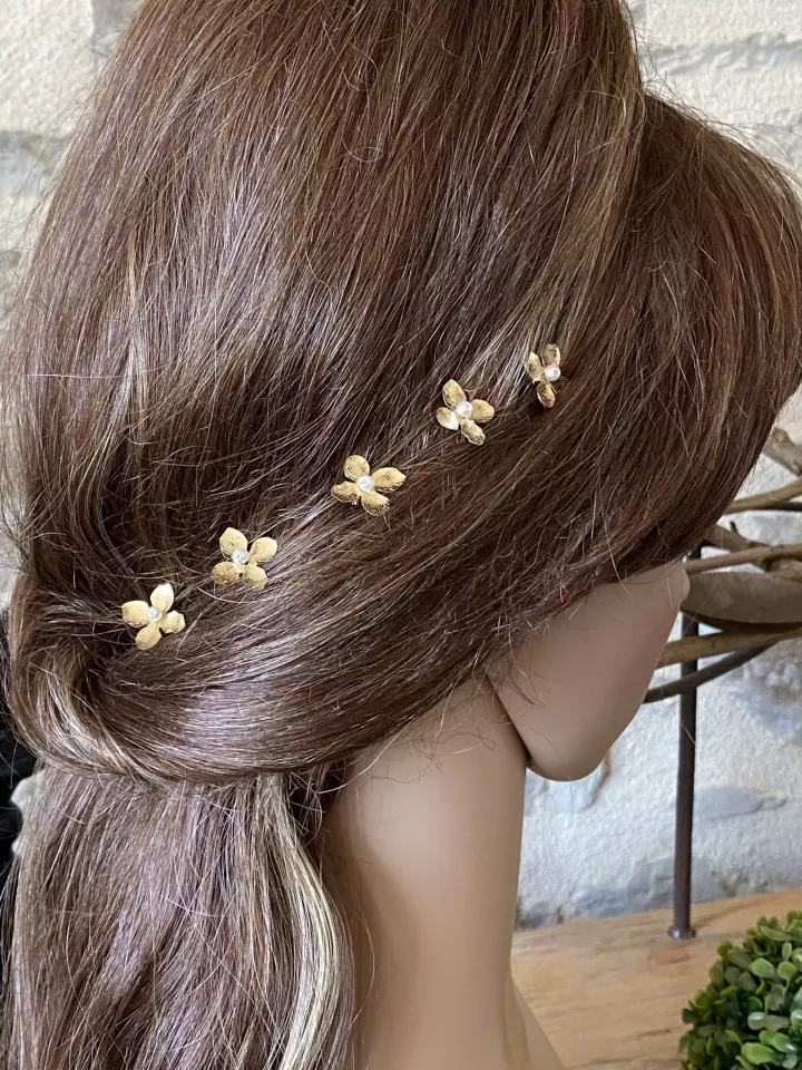 Lot de 5 pics à cheveux Orane mariée – Fleur dorée avec perle nacrée – Accessoires de coiffure mariage bohème chic
