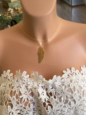 Collier de dos Ophélia mariée plumes dorées | Cristaux Swarovski | Création unique artisanale | Bijou dos nu mariage ou EVJF