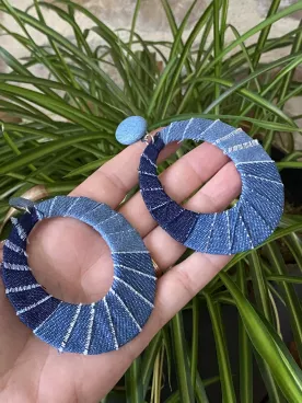 Boucles d’oreilles oversize en jean – Rond ouvert XXL, tendance été et vacances