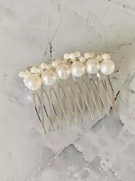 Peigne de mariée – Perles nacrées et strass argentés pour coiffure élégante