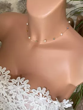 Collier mariage Palette arc-en-ciel – Perles nacrées & cristaux Swarovski, création sur mesure