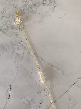 Pendentif de Dos Mariée Élégance Secrète – Perles Nacrées & Cristaux pour Mariage Chic et Raffiné