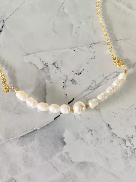 Sirius- Collier de mariée minimaliste doré – Véritables perles d’eau douce - perles nacrées Swarovski bijou délicat