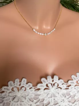 Sirius- Collier de mariée minimaliste doré – Véritables perles d’eau douce - perles nacrées Swarovski bijou délicat