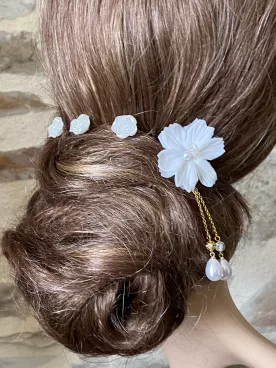 Romance – Lot de 4 pics à cheveux de mariée – Fleurs nacrées délicates