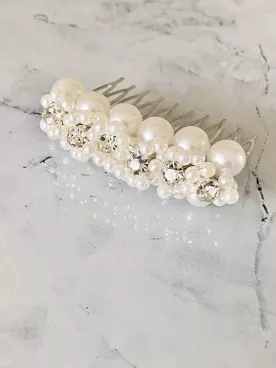 Clarity – Peigne de mariée en perles nacrées & strass argentés