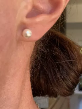Néria – Parure de mariée minimaliste en perles nacrées Swarovski (collier, bracelet, boucles & pics à cheveux)