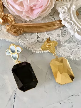 Éclipse Noire - Boucles d’oreilles noires nacrées – Clous 20 mm en résine époxy, doré à l’or fin