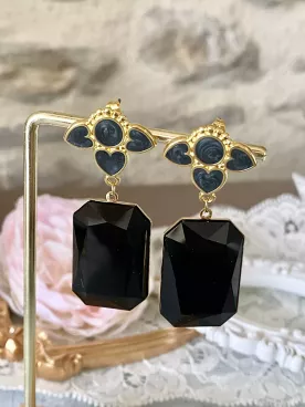 Éclipse Noire - Boucles d’oreilles noires nacrées – Clous 20 mm en résine époxy, doré à l’or fin