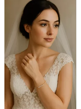 Mira - Bracelet  – Perles Nacrées Swarovski & Chaîne Dorée | Bijou Fin Mariée & Cérémonie