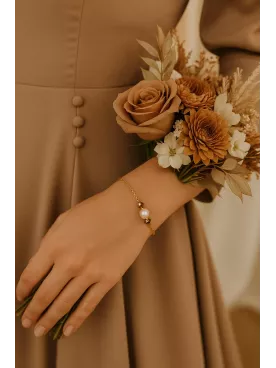 Mocha - Bracelet Mariée  | Bijou Mariage Minimaliste & Romantique | Chaîne Dorée & Perle Nacrée | Bracelet Fin Bohème Chic
