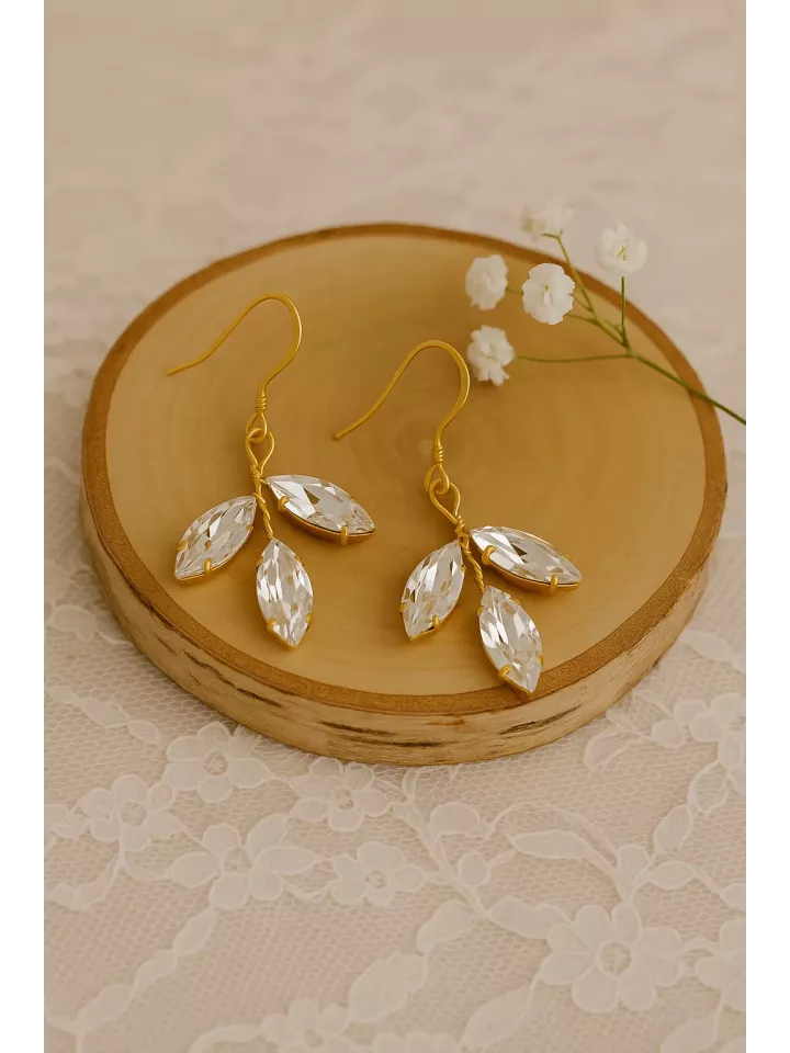 Éclats Cristallins – Boucles d’oreilles mariage en cristal Swarovski, 3 navettes serties, bijou bohème pour mariée