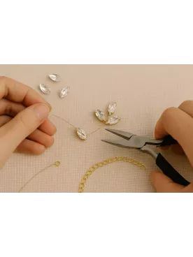 Éclats Cristallins – Bracelet  mariage en cristal Swarovski, 4 navettes serties, bijou bohème pour mariée