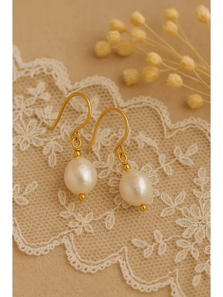 Inari– Boucles d’oreilles de mariée perle baroque dorée, bijou bohème chic fait main Inari– Boucles d’oreilles de mariée perle baroque dorée, bijou bohème chic fait main