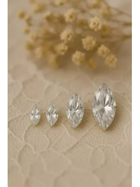 Éclats Cristallins – Collier mariage en cristal Swarovski, 5 navettes serties, bijou bohème pour mariée