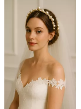Vosges – Serre-tête de Mariée en Perles Nacrées Swarovski, Élégance et Raffinement
