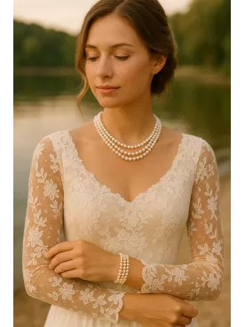 Huron – Collier de mariée 3 rangs de perles nacrées Swarovski-Fermoir 3 rangs doré à l’or fin