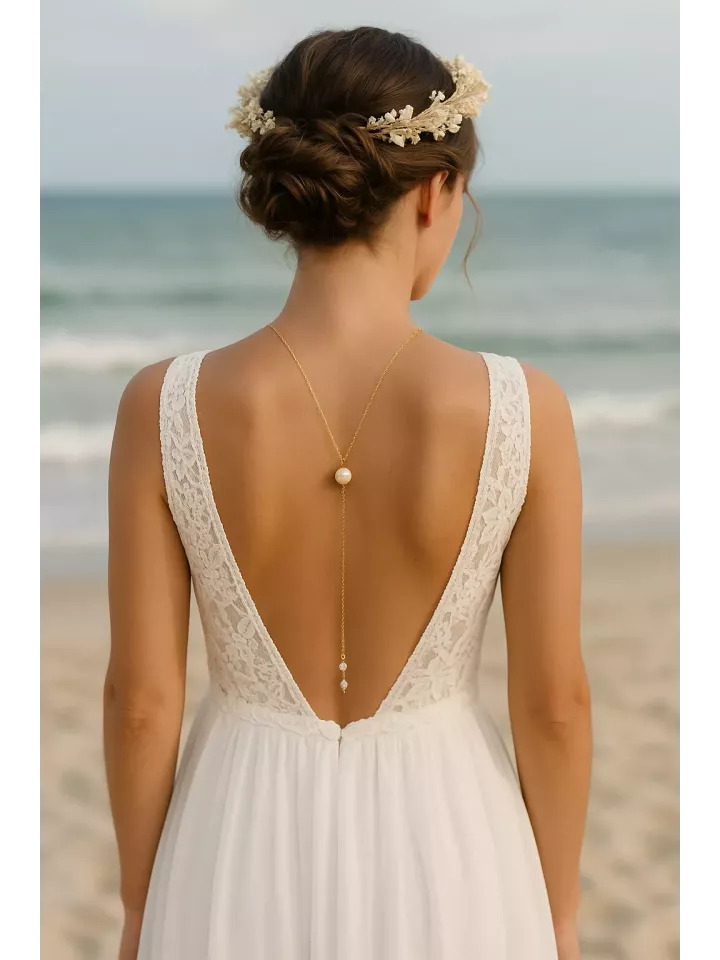 Altair - Collier de dos mariée Doré – Chaîne Fine & Perles Nacrées Swarovski | Bijou Élégant Robe Dos Nu Altair - Collier de dos mariée Doré – Chaîne Fine & Perles Nacrées Swarovski | Bijou Élégant Robe Dos Nu