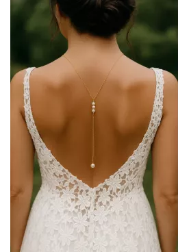 Rigel– Collier de dos mariage doré et perles nacrées, bijou délicat pour robe dos nu