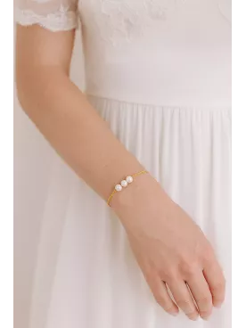 Gange – Bracelet de Mariée Fin en Perles Nacrées Swarovski sur Chaîne Dorée