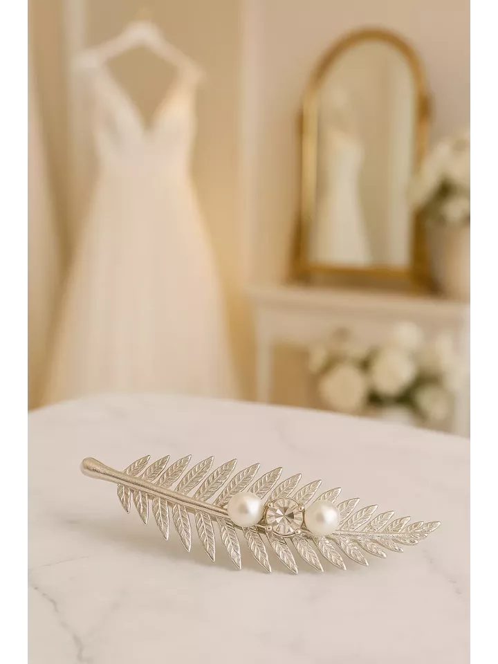 Nami – Pince mariée feuillage argenté, cristal et perles nacrées Swarovski