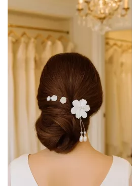Romance – Lot de 4 pics à cheveux de mariée – Fleurs nacrées délicates