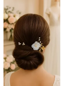 Orlane – Lot de 3 pics à cheveux de mariée avec fleur satin, perles nacrées Swarovski & feuillage doré