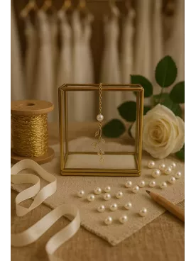 Pendentif de dos mariée  – Feuillage doré et perles Swarovski nacrées (vendu seul)-Calista