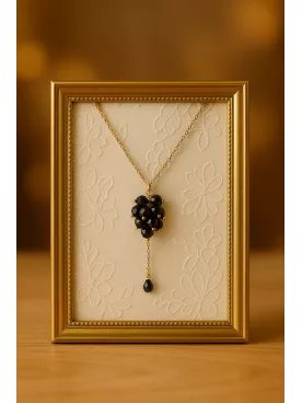 Omsk– Collier doré & cristal noir | Cadeau élégant pour témoin, maman ou soirée chic