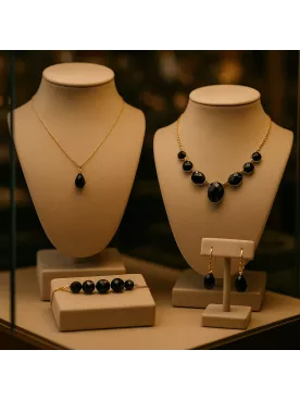 Favia – Collier de dos en acier inoxydable doré, cristal noir | Bijou créateur mariage, mariée, soirée ou cadeau témoin