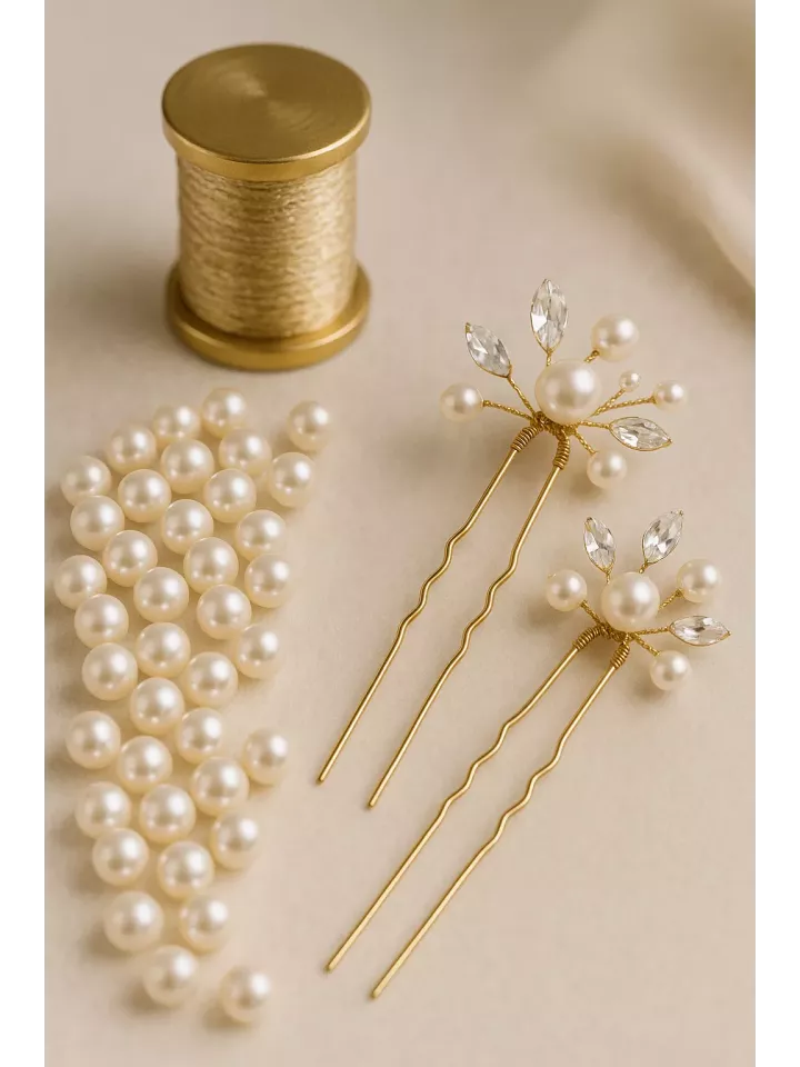 Murmure – Duo de Pics à Cheveux Dorés avec Perles Nacrées Swarovski et Navettes de Cristal