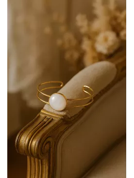 Nacre– Bracelet Mariée raffiné doré à l’or fin, orné d’une Pierre de nacre 15mm