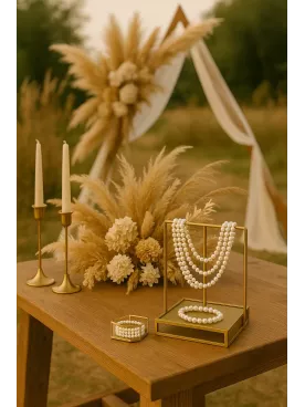 Huron – Collier de mariée 3 rangs de perles nacrées Swarovski-Fermoir 3 rangs doré à l’or fin