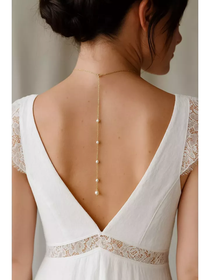 asmin– bijou de dos pour mariée,  orné de perles nacrées Swarovski