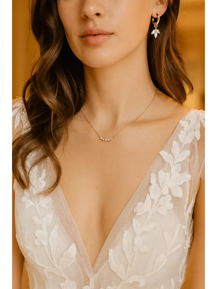 Losange- Collier Mariée – Oxydes de Zirconium 32x10 mm – Doré à l’or fin ou Argent 925 sur Chaîne Fine en Acier Inoxydable