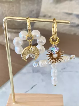 Boucles Soleil & Lune Perlé – Duo Asymétrique Doré– Parfait pour Témoins & Invités