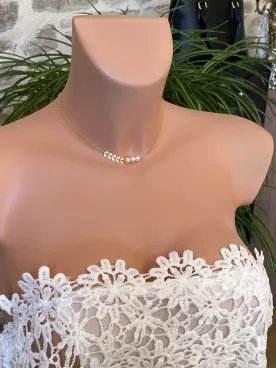 Iris — Collier de mariée · Maille chevron & perles nacrées Swarovski