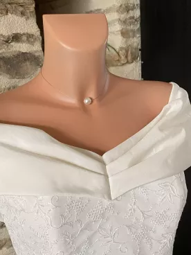 Gaïa-Collier Mariée – Ras-du-Cou Câble Doré & Grosse Perle Nacrée | Design Minimaliste & Élégant