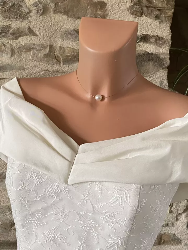 Gaïa-Collier Mariée – Ras-du-Cou Câble Doré & Grosse Perle Nacrée | Design Minimaliste & Élégant