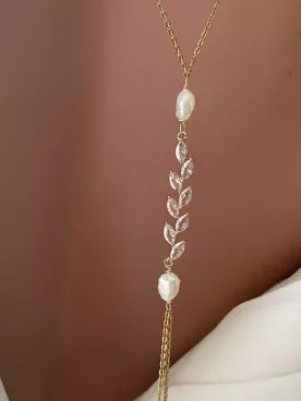 Oréa - Collier de dos nu Mariée  Mariage Bohème –  Perles Véritables et Feuillage Zirconium