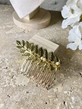 Peigne Reine des Bois – Accessoire de mariée doré avec feuilles et perles