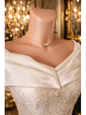 Ligne - Collier de dos perlé, raffinement du dos nu- Mariée -Mariage